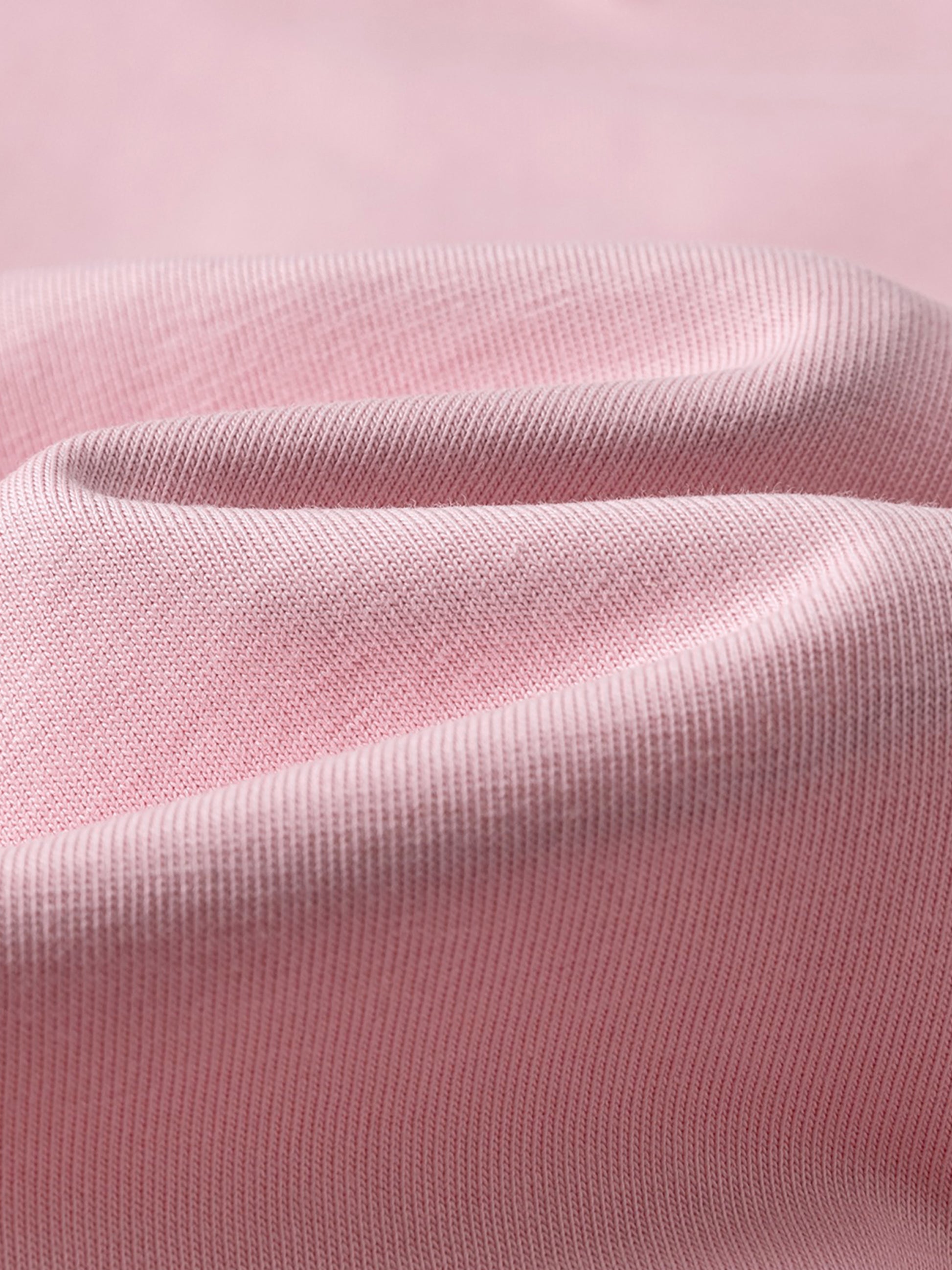 moisture wicking,athleisure,luxury